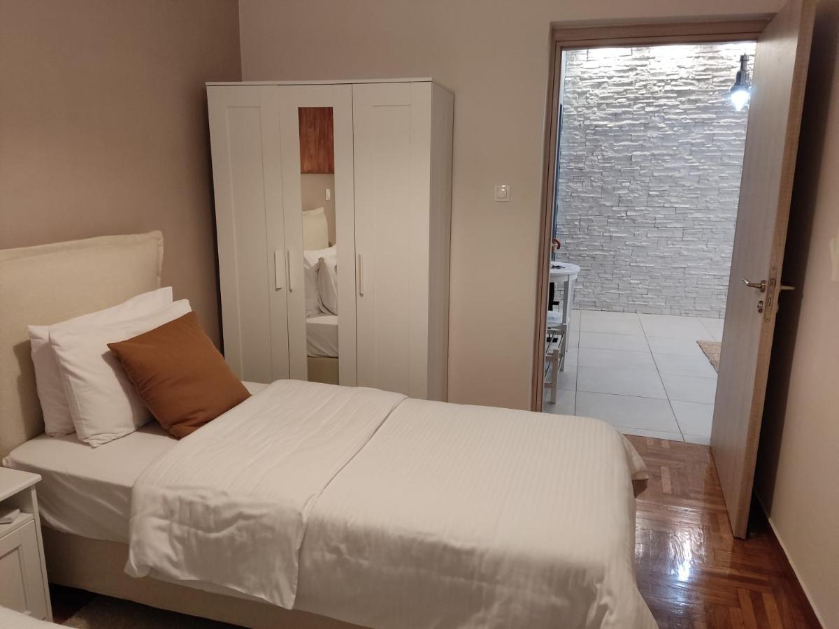 Central & Comfortable, 70M² Apt In Neos Kosmos Athen Eksteriør billede