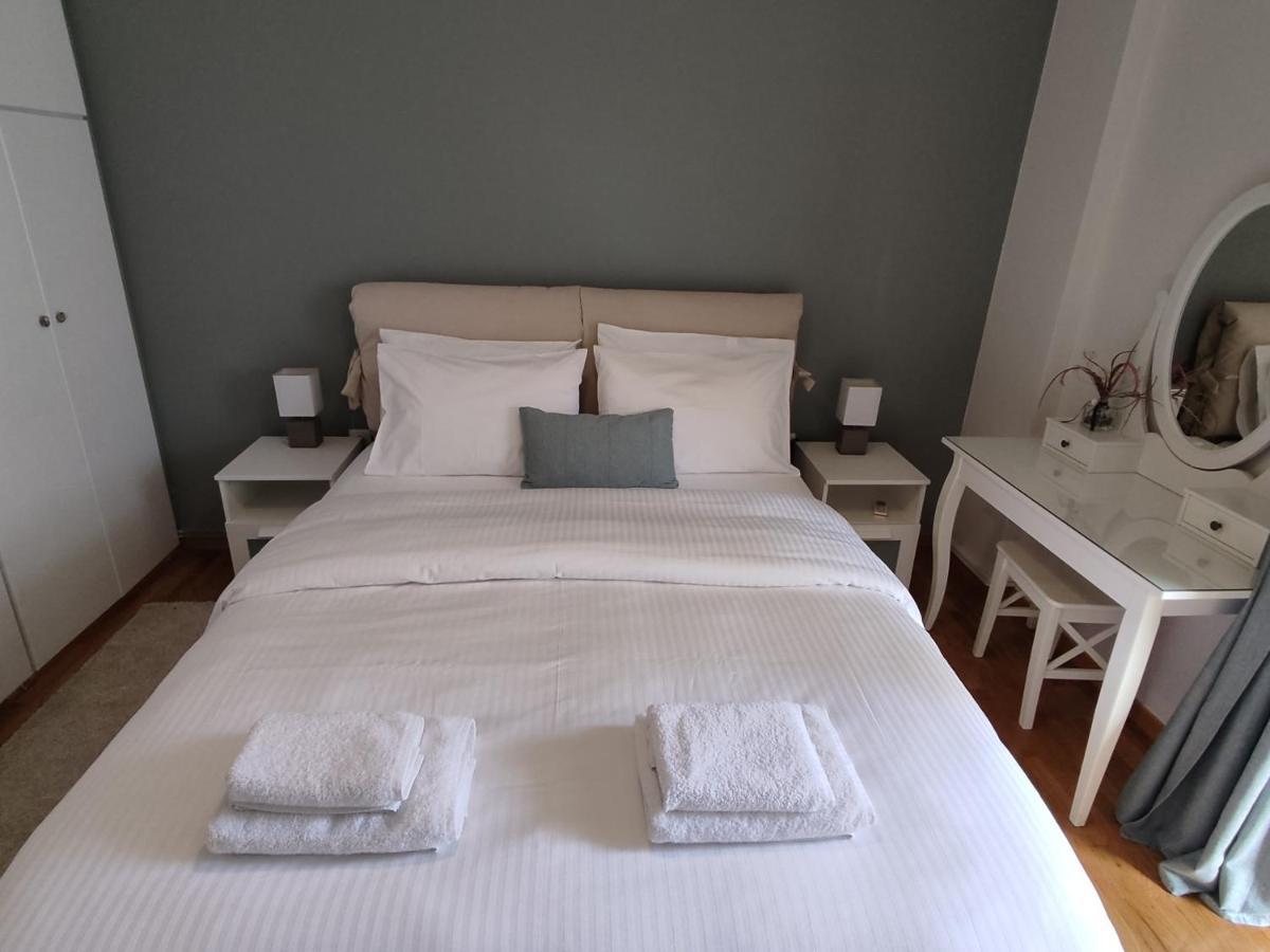Central & Comfortable, 70M² Apt In Neos Kosmos Athen Eksteriør billede